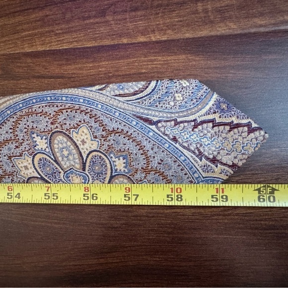 JOS A BANK Paisley Patterned Silk Tie Made in Italy - Picture 9 of 9
